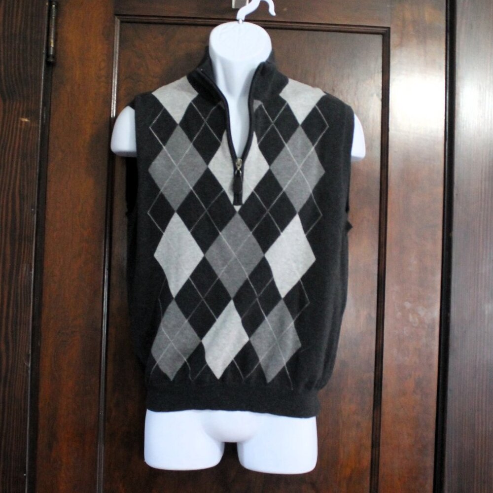 Walter Hagen 1/4 Zip Argyle Cotton Golf Sweater Vest, Medium
